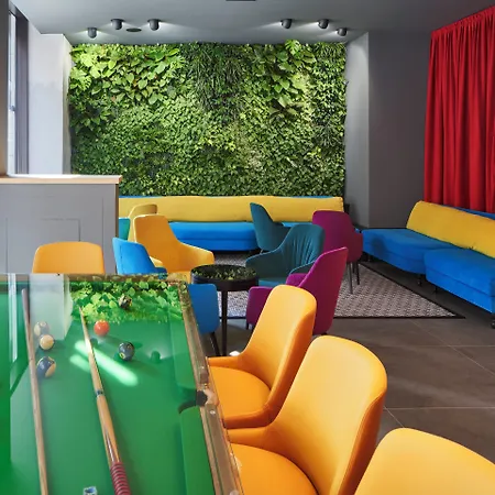 The Modernist 4*
