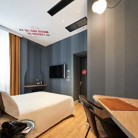 酒店 The Modernist 4*