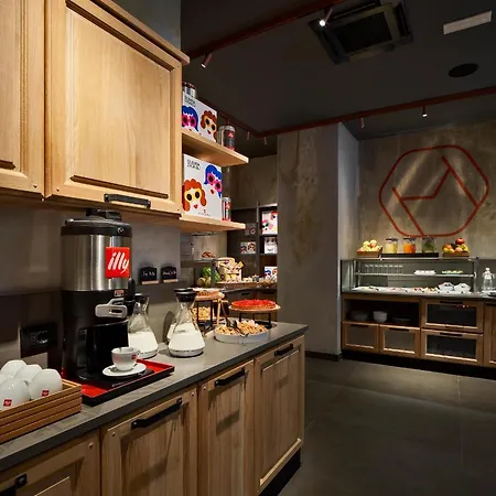 The Modernist 4*