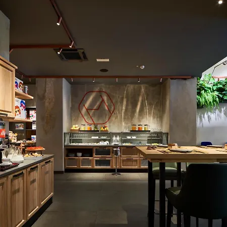 The Modernist 4*