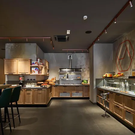 The Modernist Hotel 4*