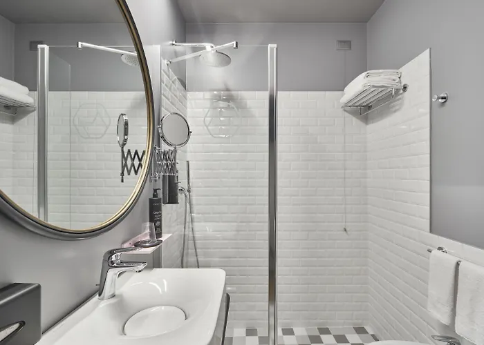 The Modernist Ξενοδοχείο Τεργέστη